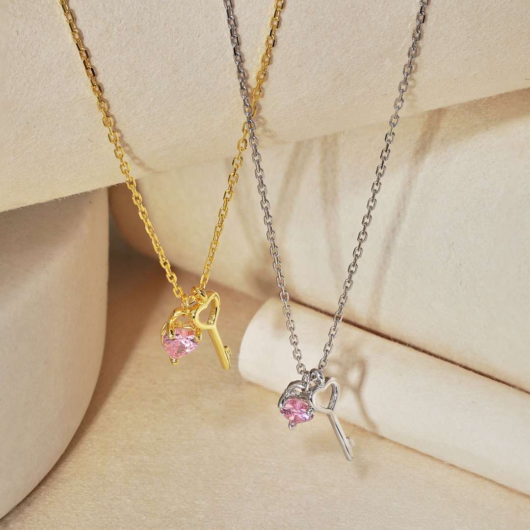 [Clover Jewelry]ユニークハート型キーペンダントネックレス