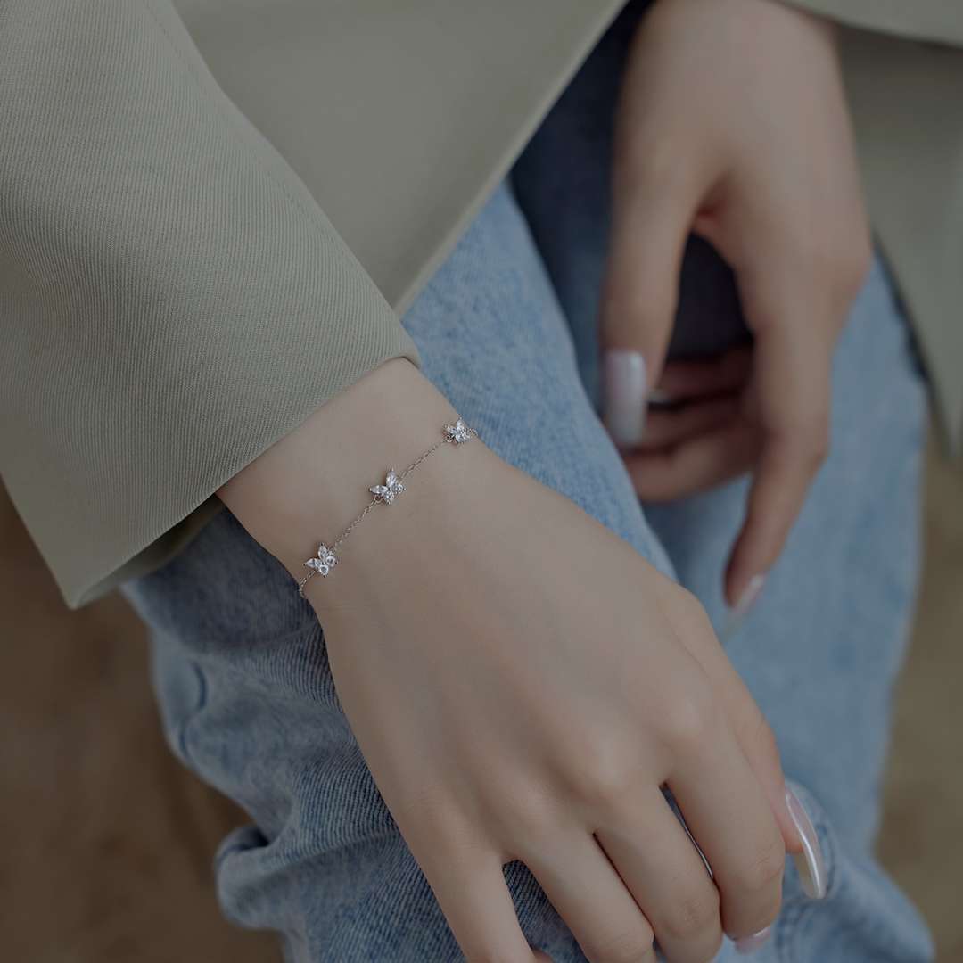 [Clover Jewelery]Radiant Butterfly Shape Necklace