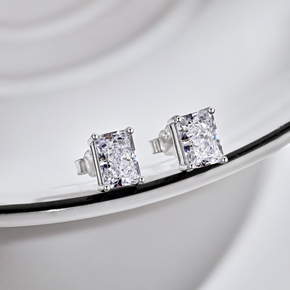 [Clover Jewelry]Funkelnde luxuriöse Prinzessinnenschliff Alltags-Ohrringe