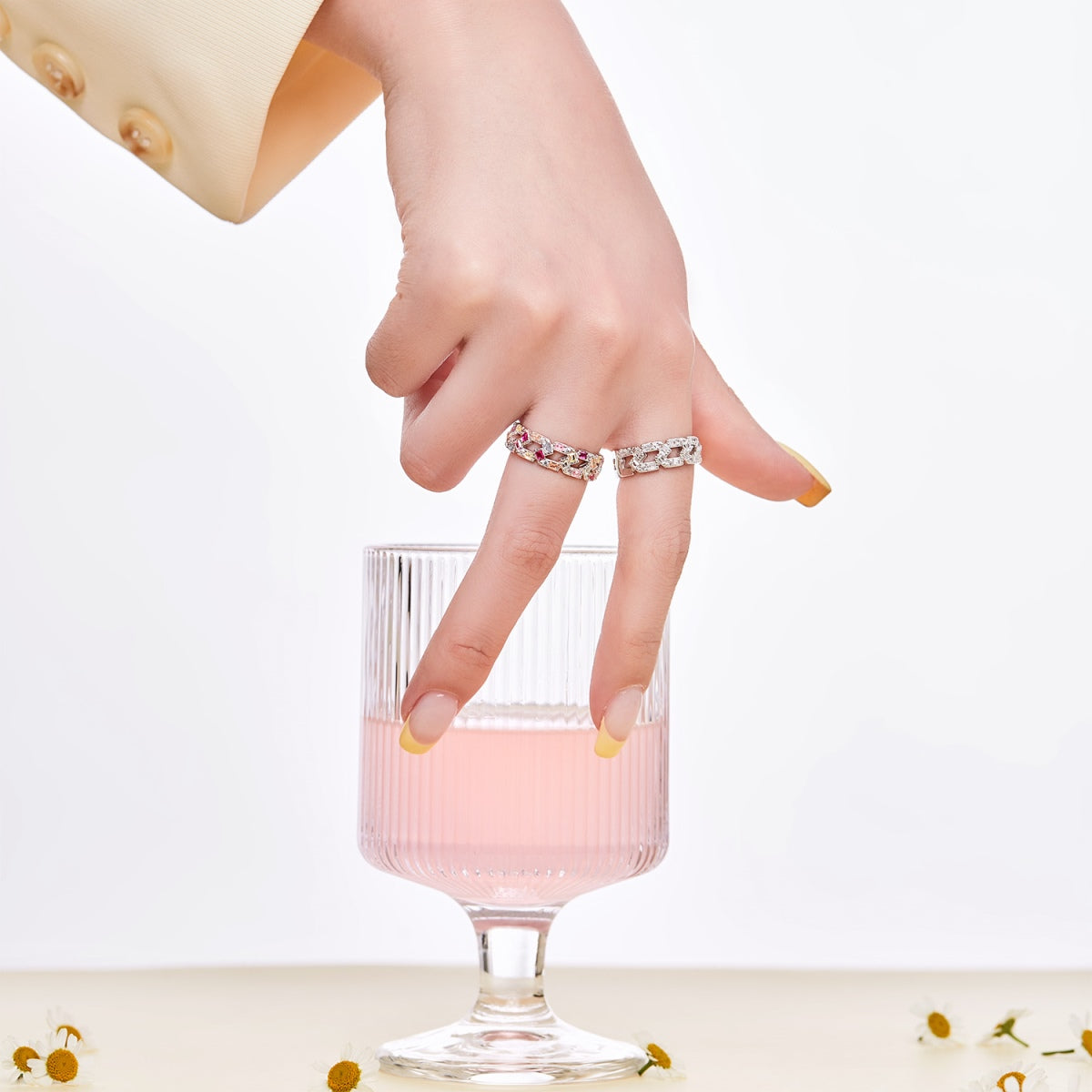 [Clover Jewellery] Funkelnder, lebendiger Alltagsring im Smaragdschliff