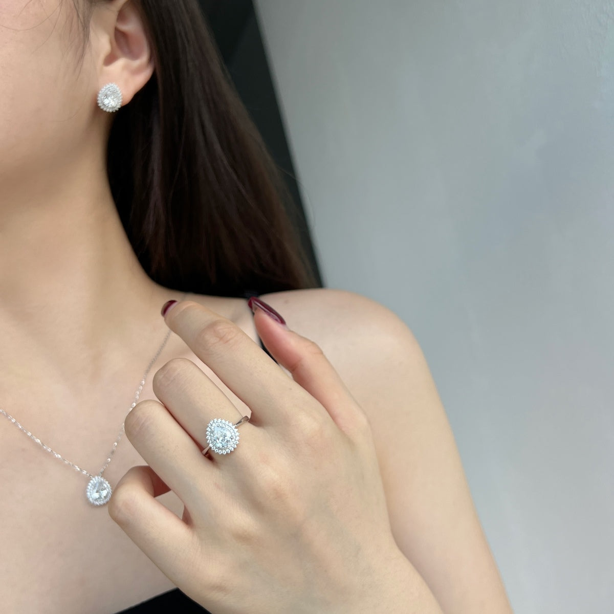 [Clover Jewelry] Zarte, wunderschöne Ohrringe im Birnenschliff für den Alltag