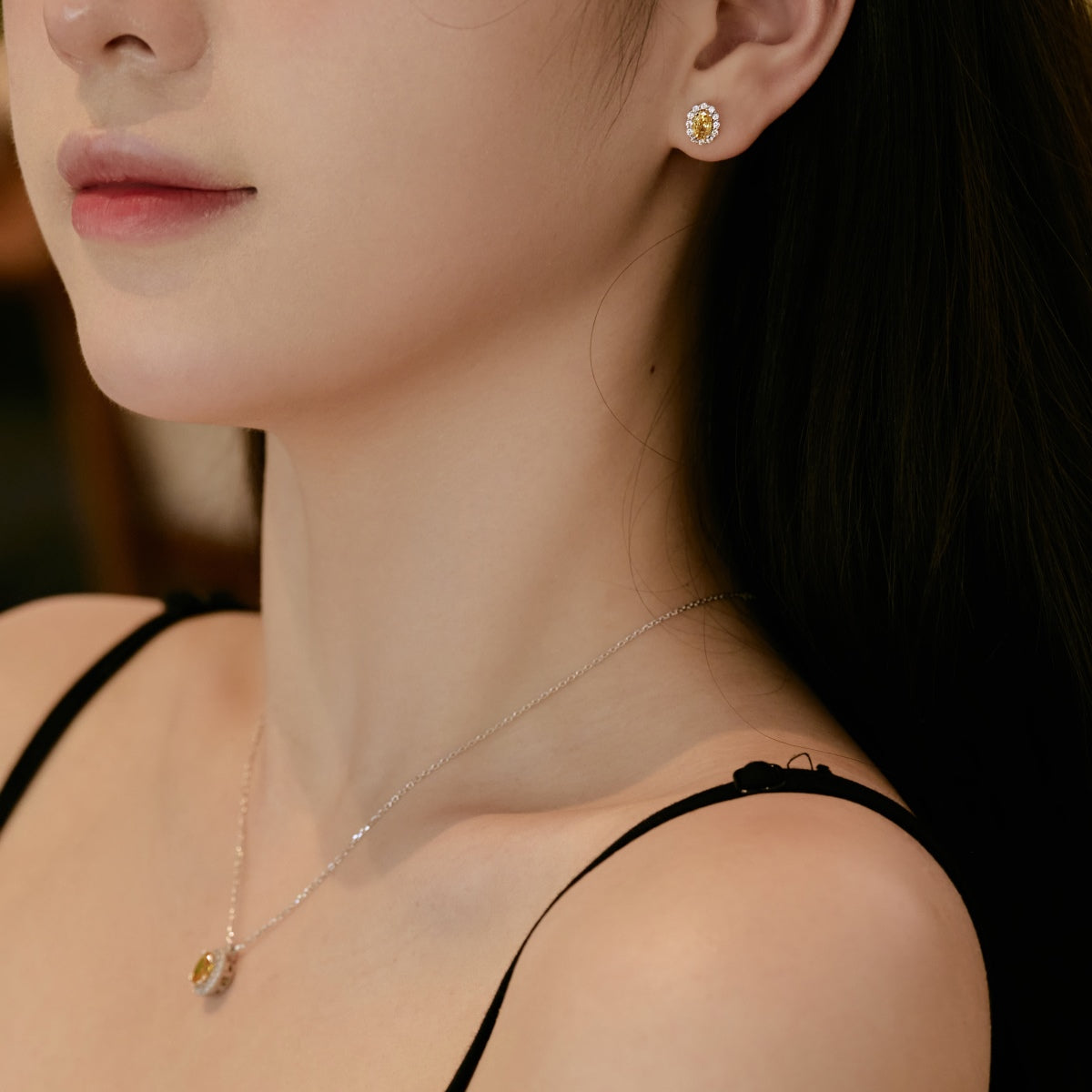 [Clover Jewelry]Zarte, einzigartige, oval geschliffene Alltags-Ohrringe