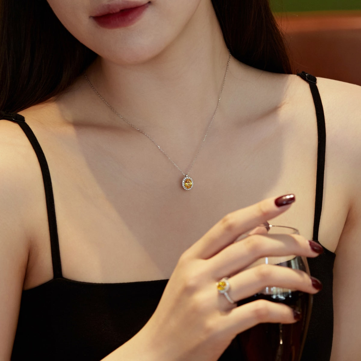 [Clover Jewelry]Zarte, einzigartige, oval geschliffene Alltags-Ohrringe