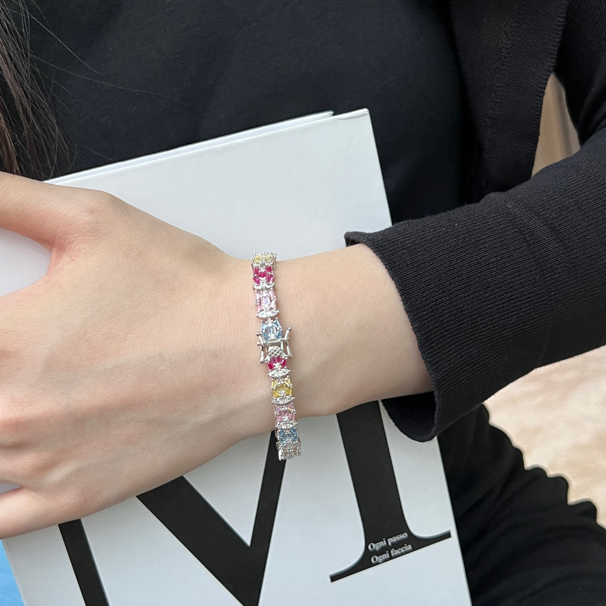 [Clover Jewelry]Zartes, farbenfrohes Armband mit mehreren Schliffen für Partys