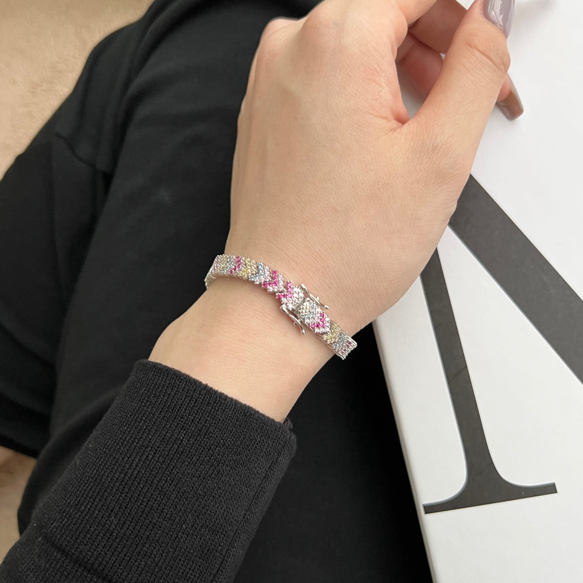 [Clover Schmuck]Verziertes funkelndes Party-Armband mit Rundschliff