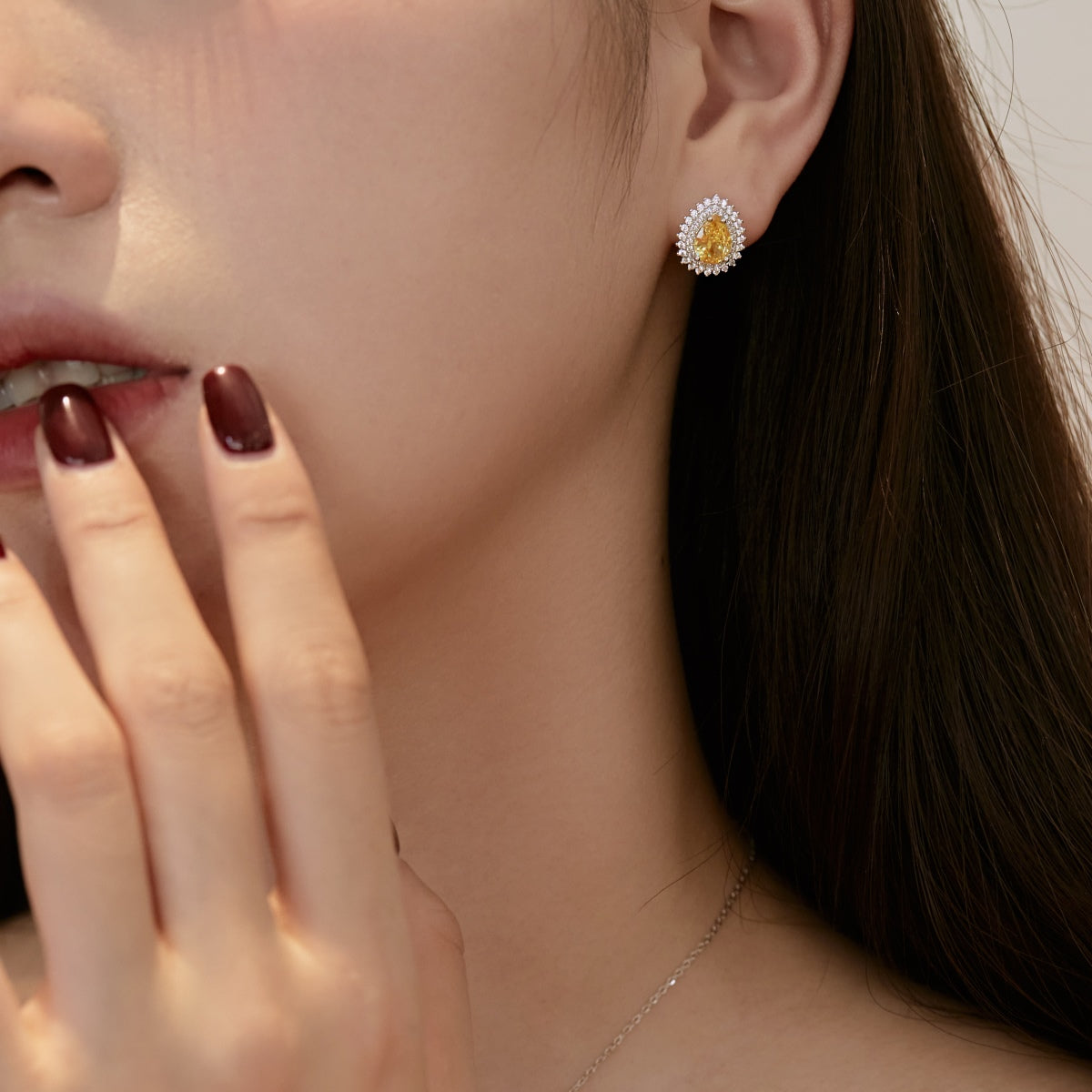 [Clover Jewelry] Zarte, wunderschöne Ohrringe im Birnenschliff für den Alltag