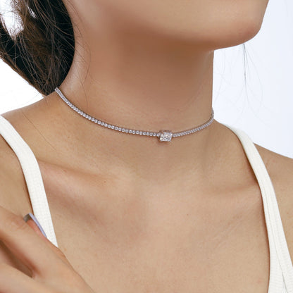 [Clover Jewelery] 2,0 Karat verzierte Halskette im Smaragdschliff