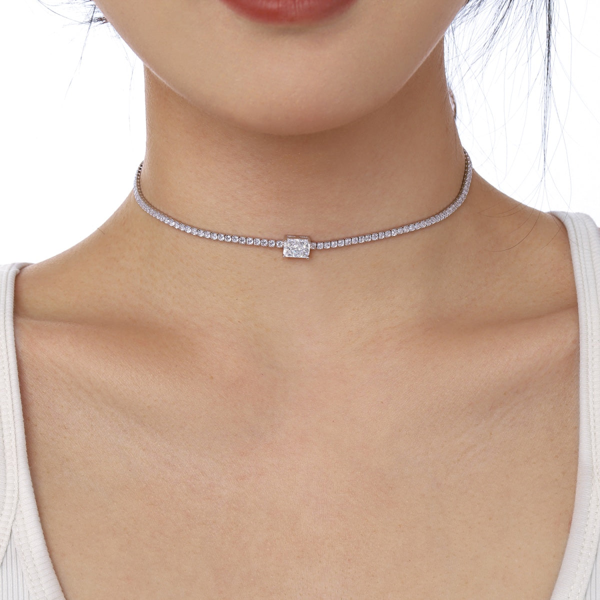 [Clover Jewelery] 2,0 Karat verzierte Halskette im Smaragdschliff