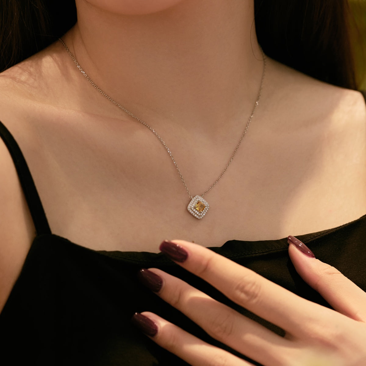 [Clover Jewelery]Sparkling Asscher Cut Necklace