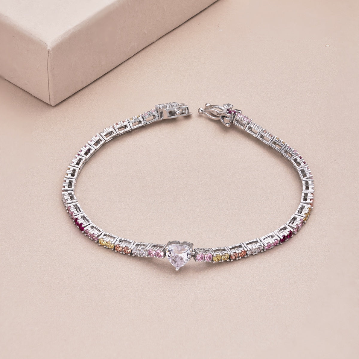 [Clover Jewelery]Delicate Romantic Heart Shape Lover Bracelet