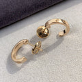 [クローバー・ジュエリー]LOVEピアス 2.65MM ピンクゴールド