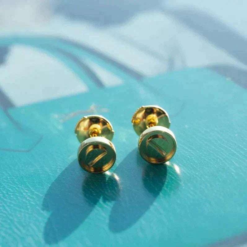 [クローバー ジュエリー]LOVE イヤリング ゴールド 10MM