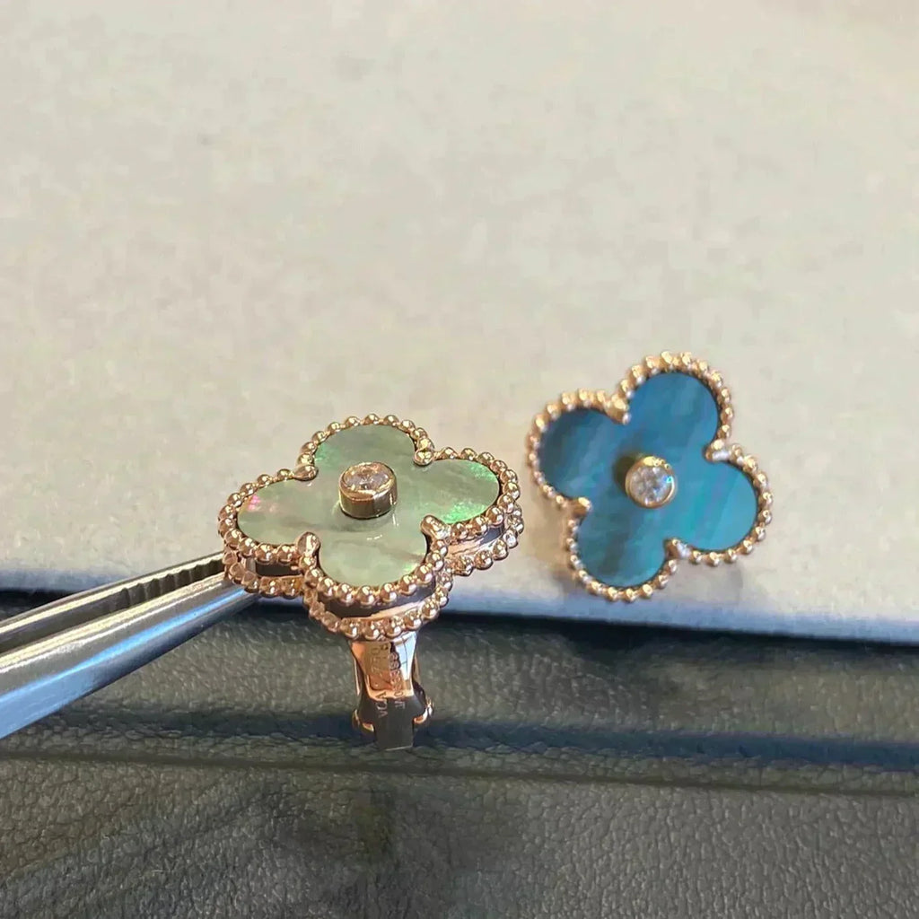 [Clover Jewelry]クローバーミディアム 1モチーフ グレーMOP ダイヤモンドピアス