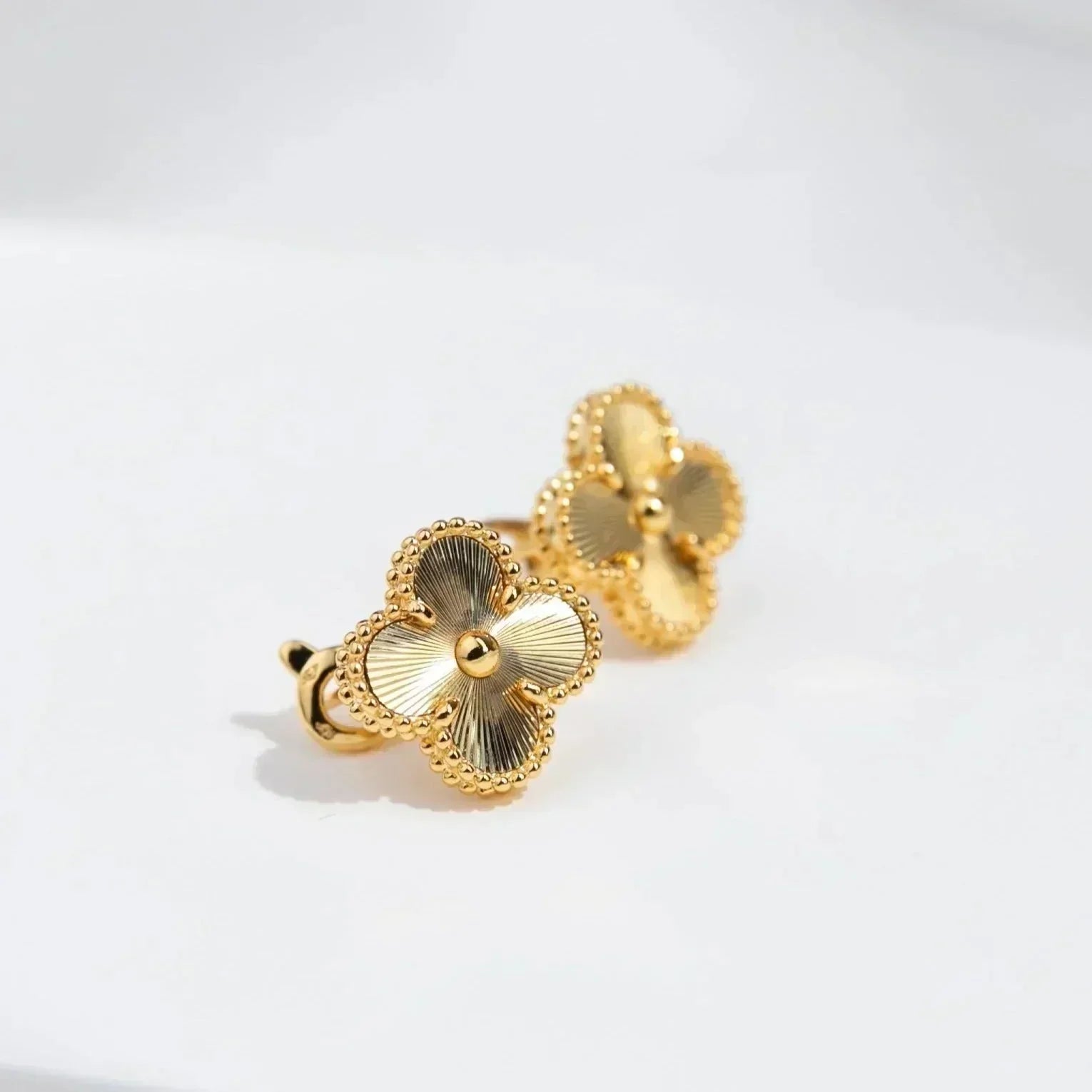 [Clover Jewelry]CLOVER MEDIUM 1 MOTIVE LASER OHRRINGE
