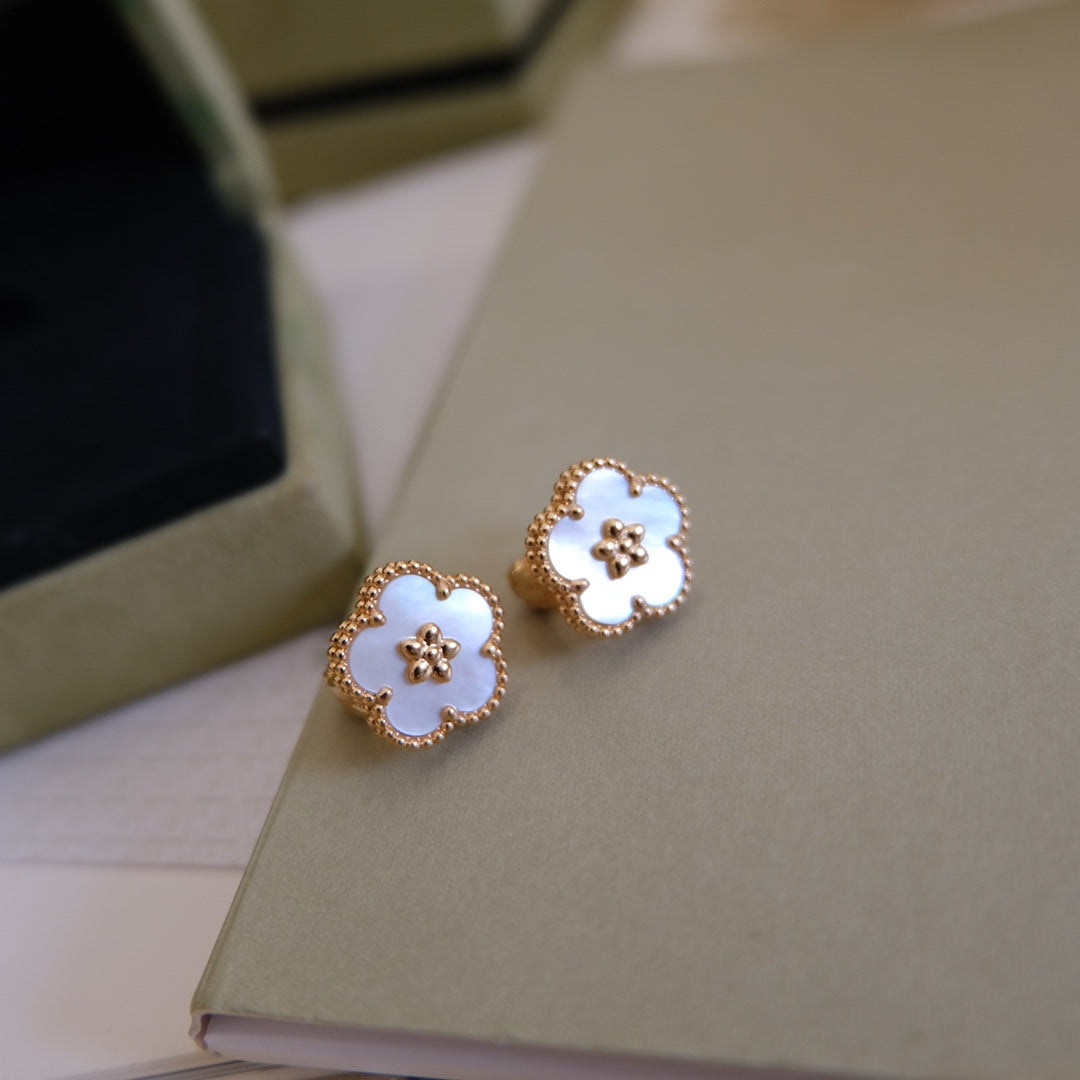[Clover Jewelery]LUCKY PINK GOLD WHITE MOP EARRINGS