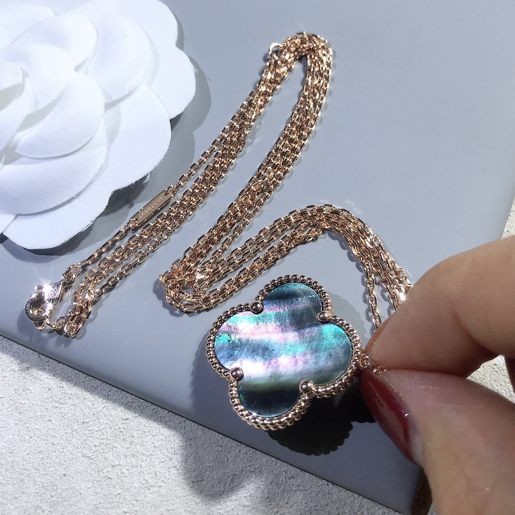 [Clover Jewelry]CLOVER 25MM GOLD DUNKEL MOP GROSSE KLEEB LILIE HALSKETTE