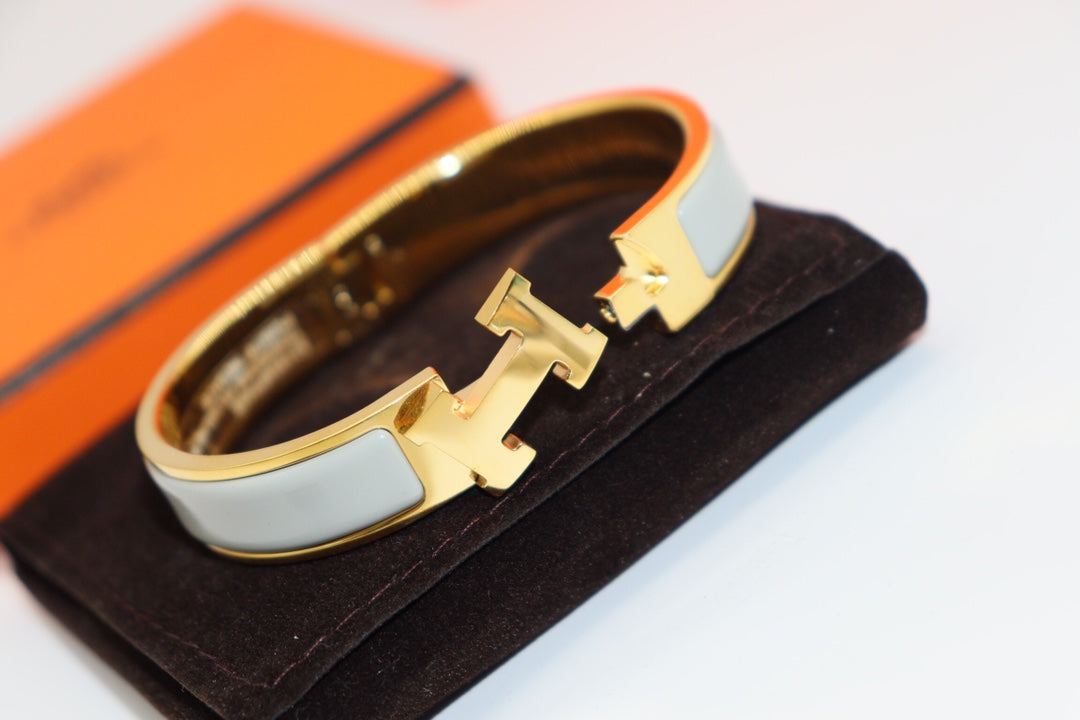 [Clover Jewelery]H LIGHT BLUE BRACELET