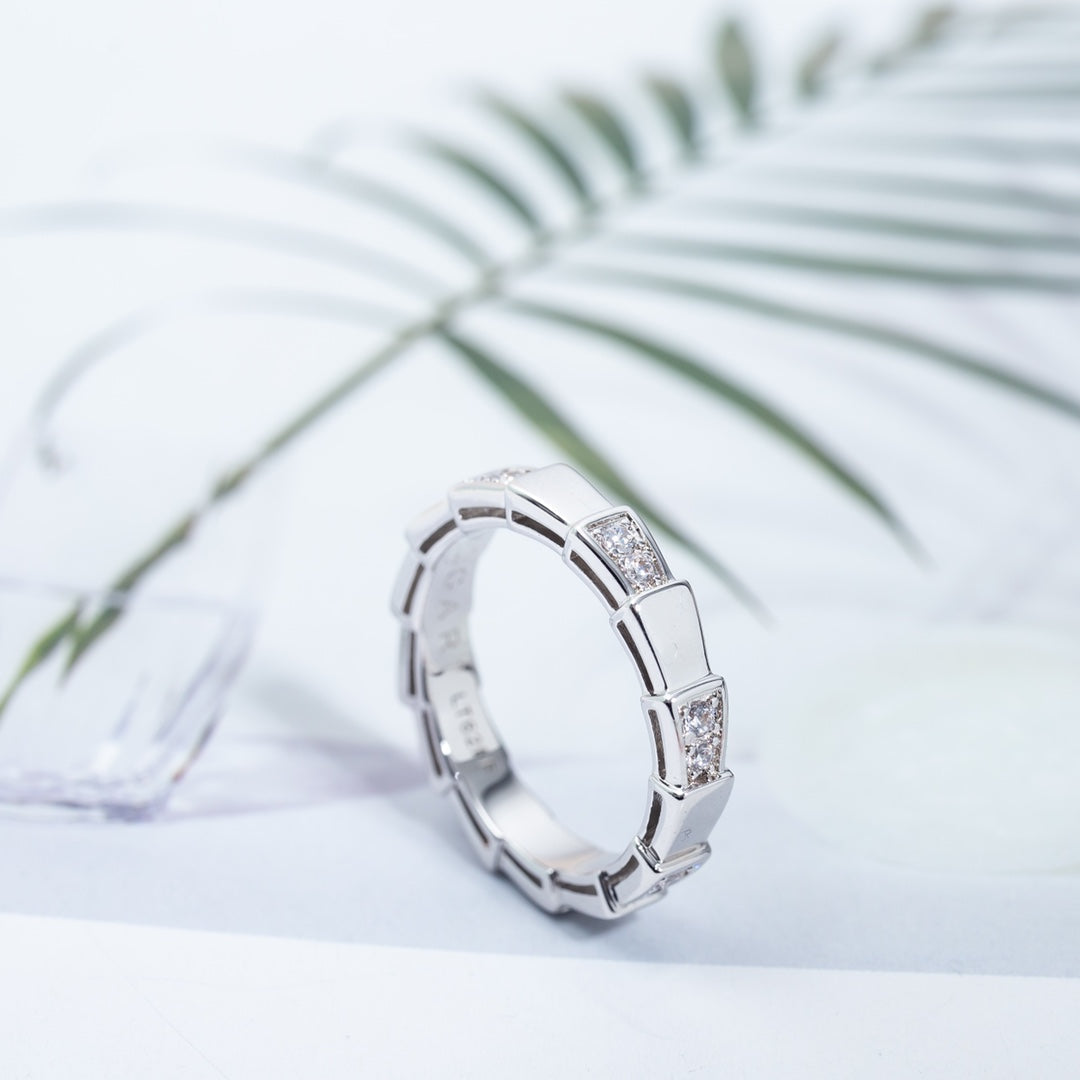 [クローバー・ジュエリー]セルペンティリング シルバー 3MM