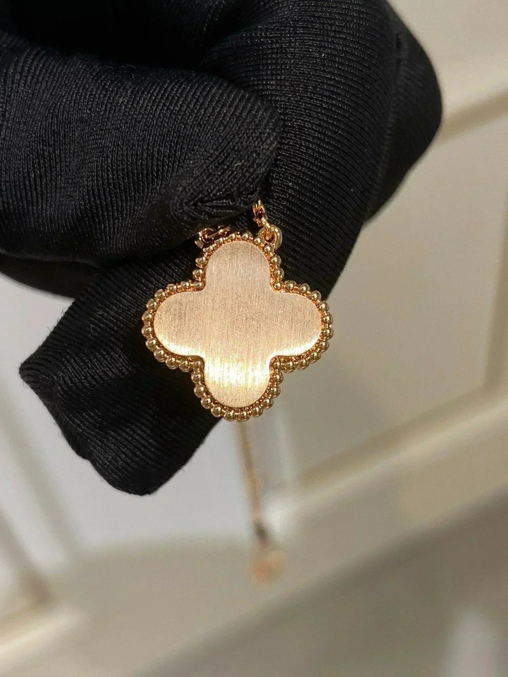 [Clover Jewelry]CLOVER 15MM DIAMOND RHODONITE HALSKETTE
