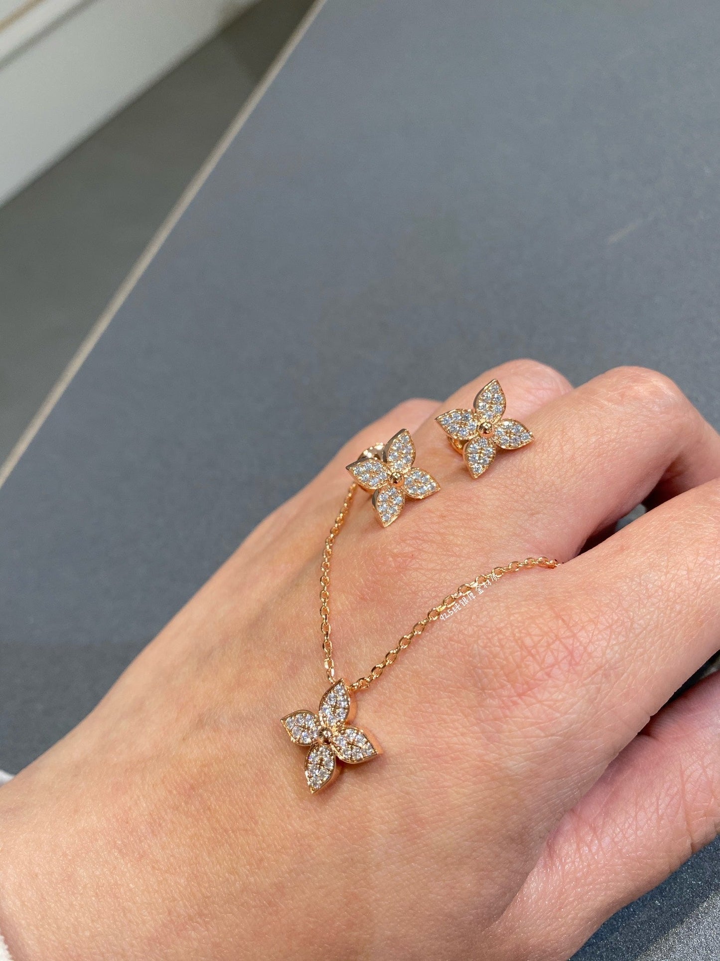 [Clover Jewelery]STAR DIAMOND NECKALCE