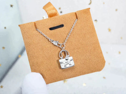[Clover Jewelery]AMULETTE PEDANT SILVER NECKLACE