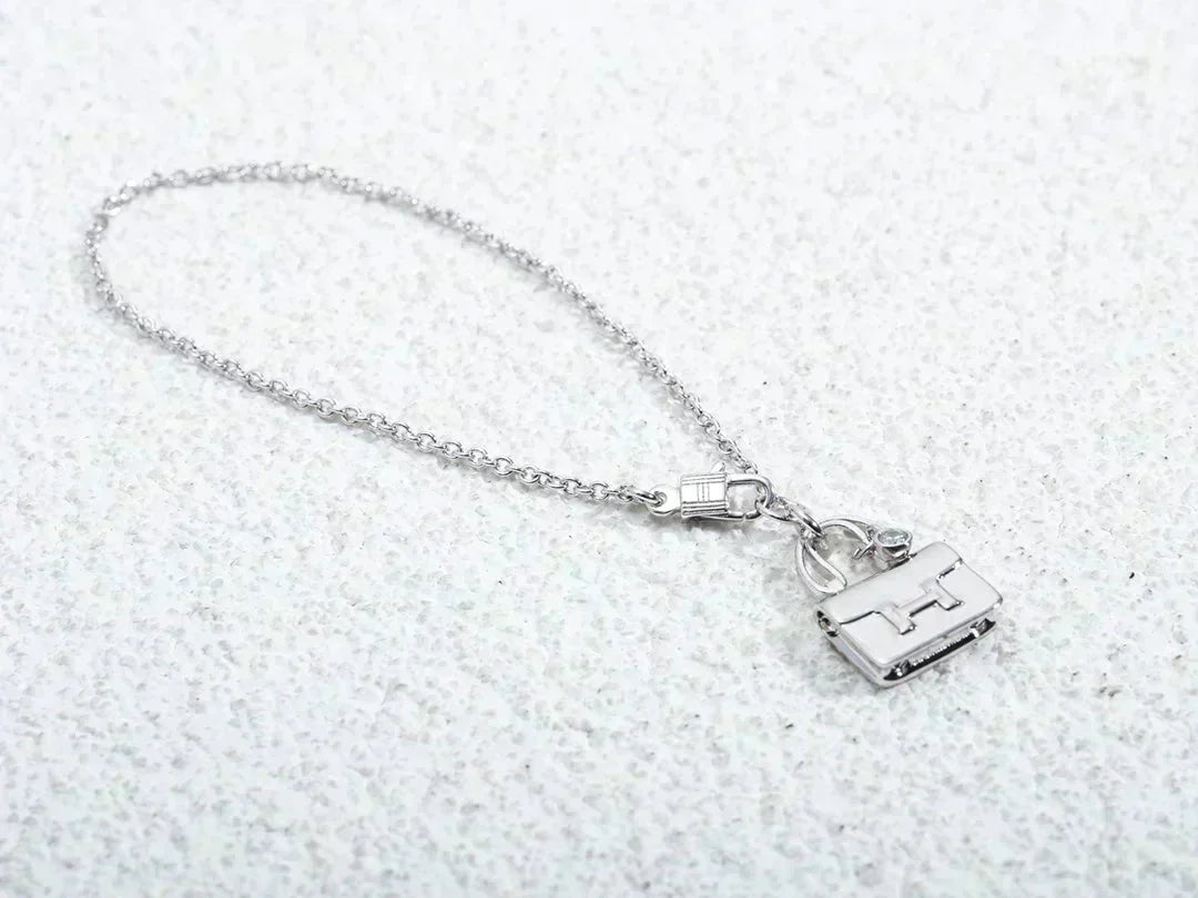 [Clover Jewelry]AMULETTE PEDANT SILVER NECKLACE