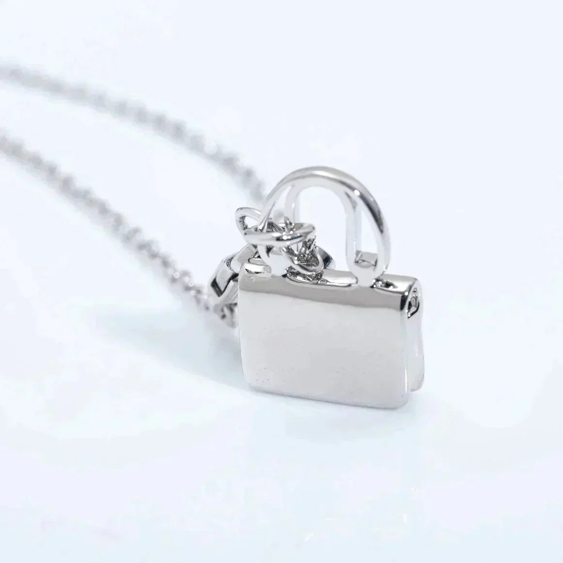 [Clover Jewelery]AMULETTE PEDANT SILVER NECKLACE