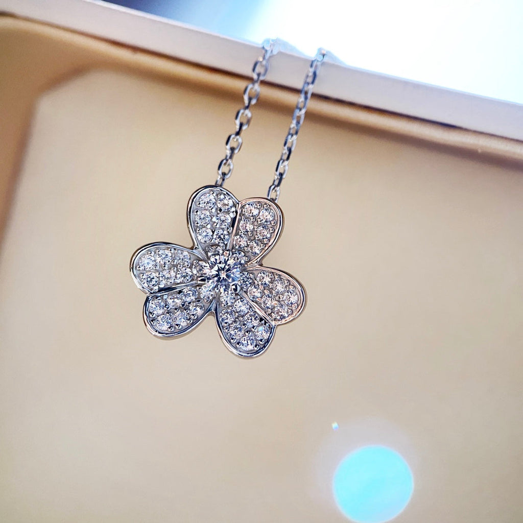 [クローバージュエリー]クローバーダイヤモンドネックレス シルバー