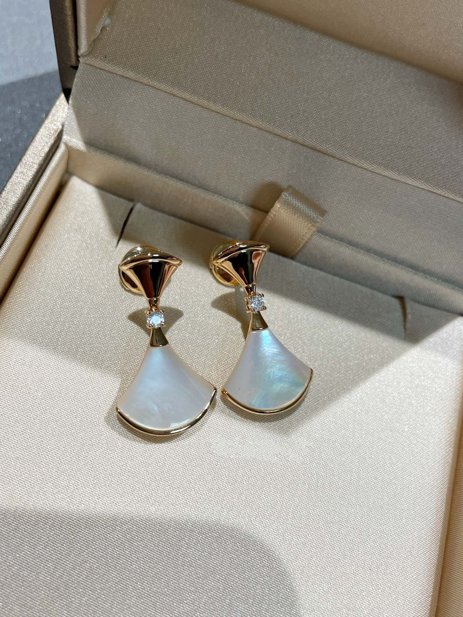 [Clover Jewelry]DREAM MOP 1 DIAMOND EARRINGS