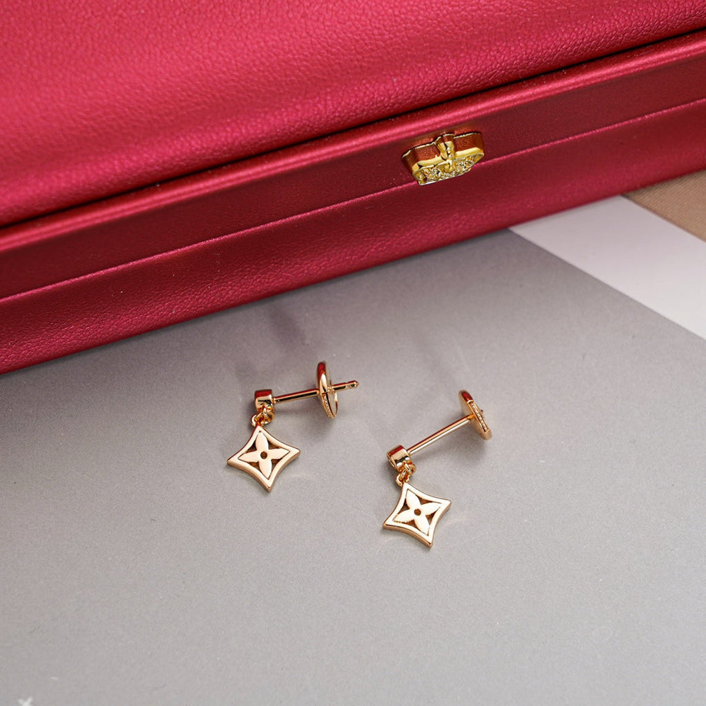 [Clover Jewelry]スターイヤリング ゴールド