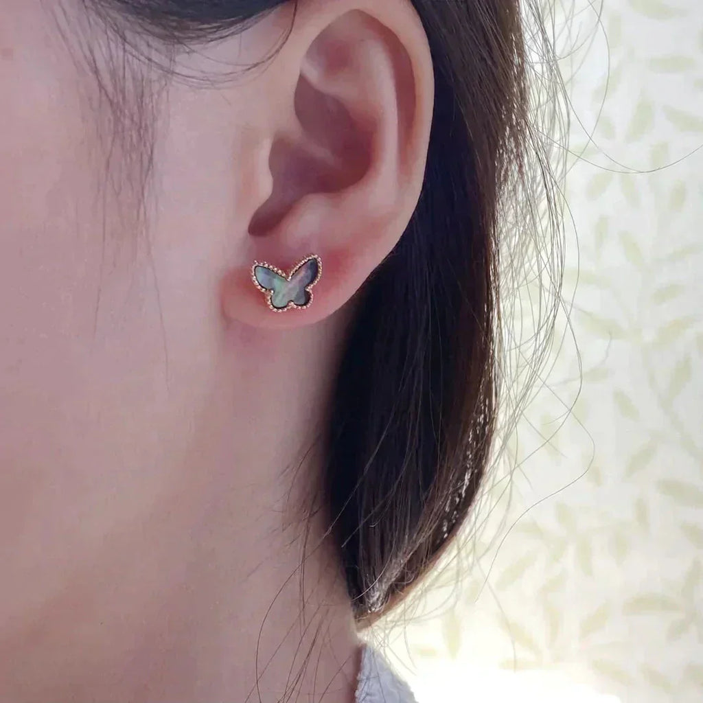 [Clover Jewelry]バタフライ ダークマザーオブパール イヤリング