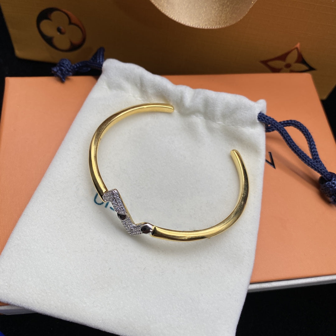 [Clover Jewelry]VOLTE UPSITE DOWN DIAMOND GOLD OPEN BRACELET