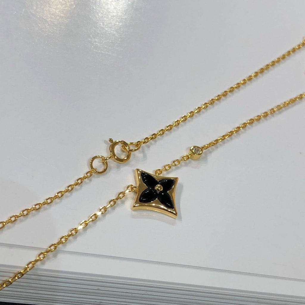 [クローバージュエリー]スター ブラック マザーオブパール ネックレス