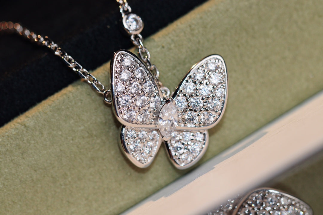 [Clover Jewelery]BUTTERFLY DIAMOND NECKLACE