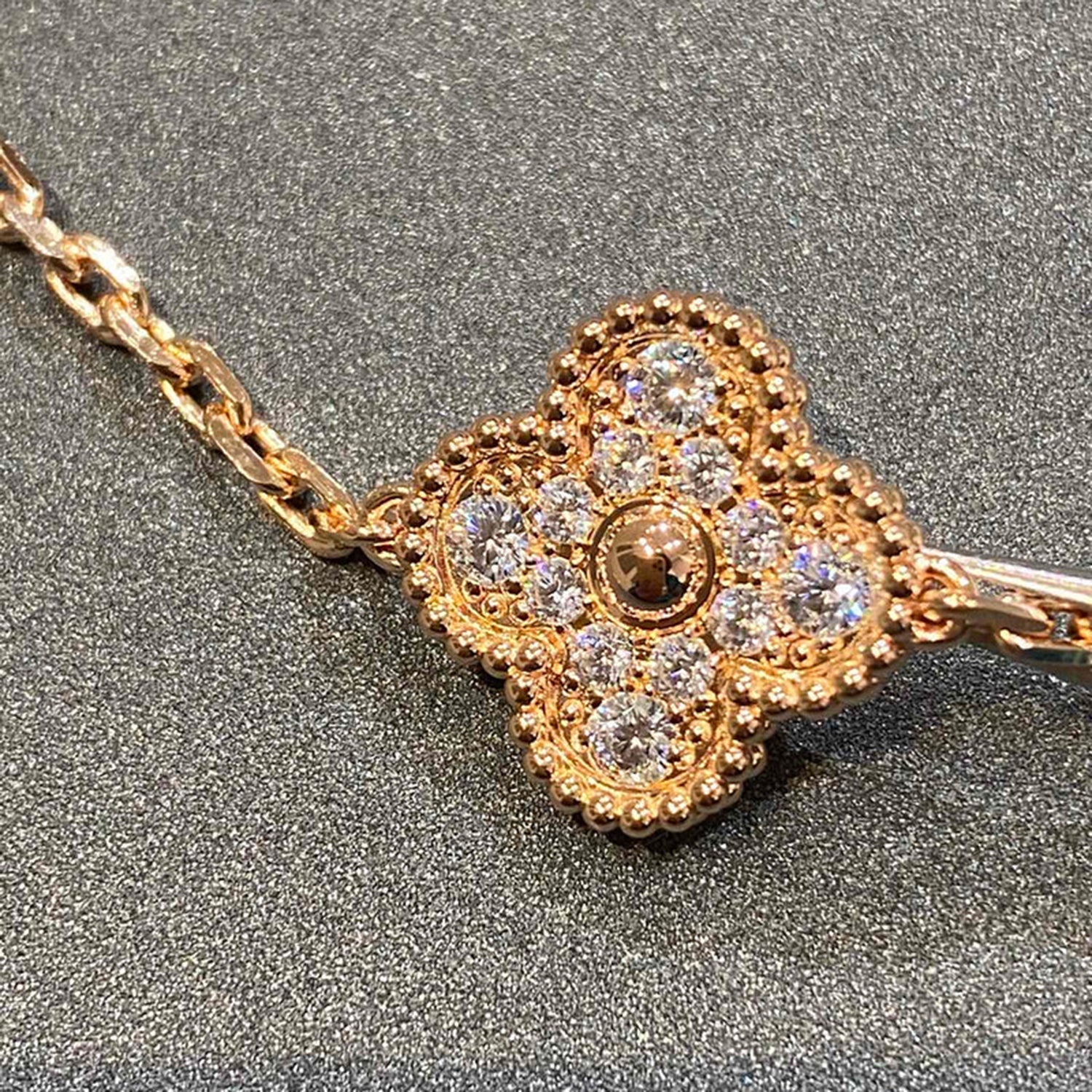 [Clover Jewelry]クローバー 5モチーフ フルダイヤブレスレット