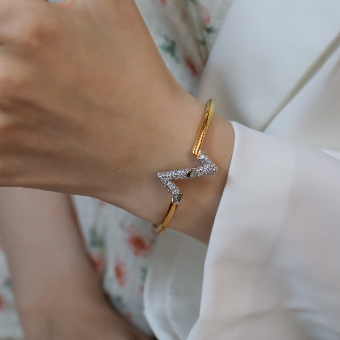 [Clover Jewelry]VOLTE UPSITE DOWN GOLD DIAMOND BRACELET