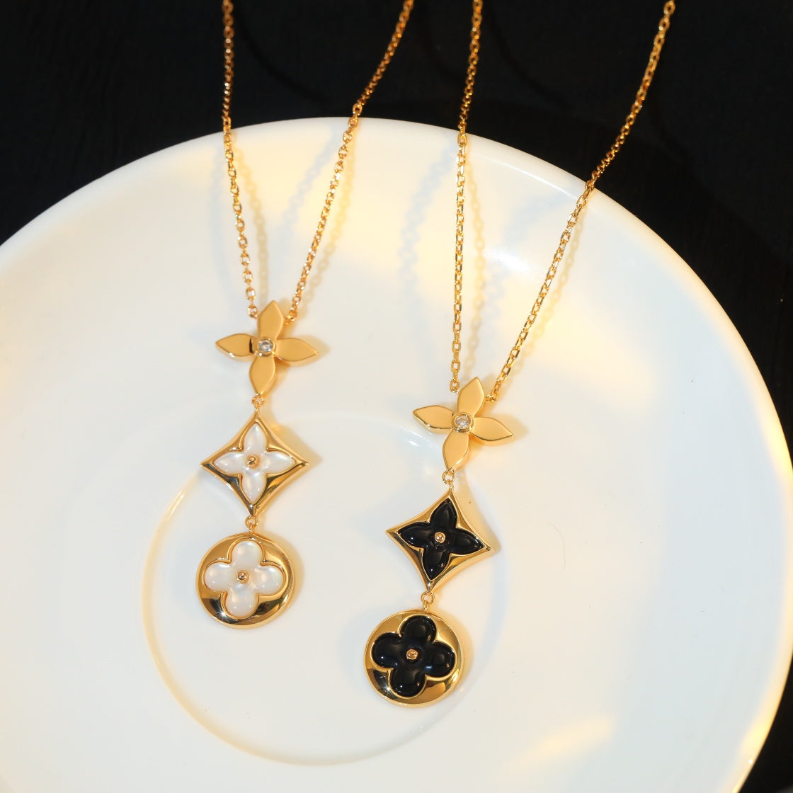 [Clover Jewelery]STAR AND SUN ONYX PINK GOLD NECKLACE