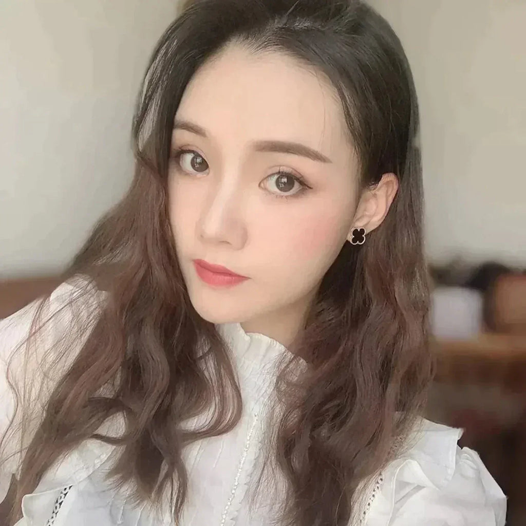 [クローバージュエリー]クローバー ミディアム 1モチーフ オニキス スタッドピアス