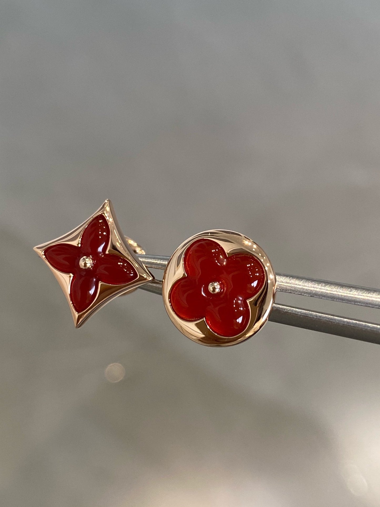 [Clover Jewelery]STAR AND SUN PINK GOLD CARNELIAN STUD EARRINGS