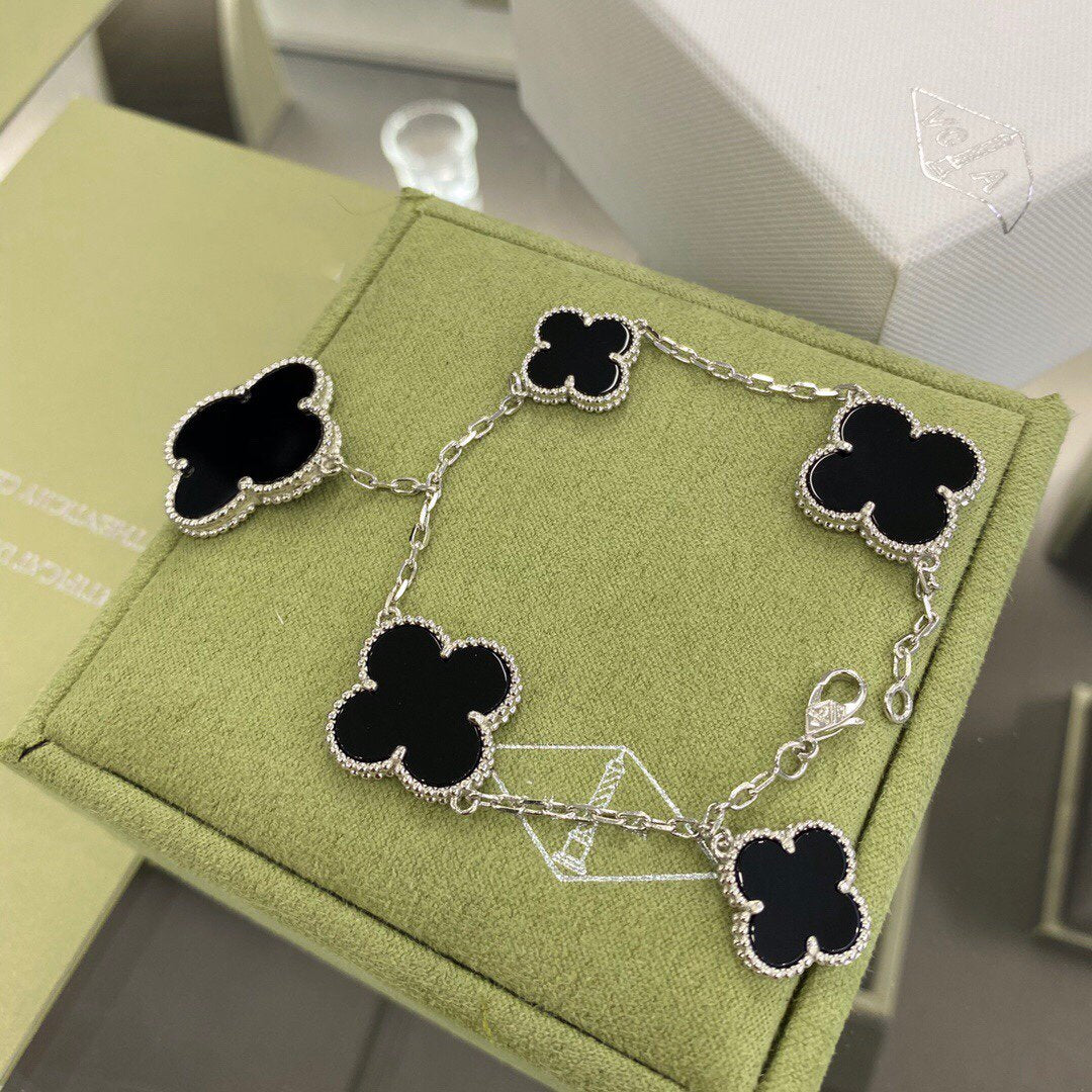 [Clover Jewelery]CLOVER 5 MOTIFS SIVLER ONYX BRACELET