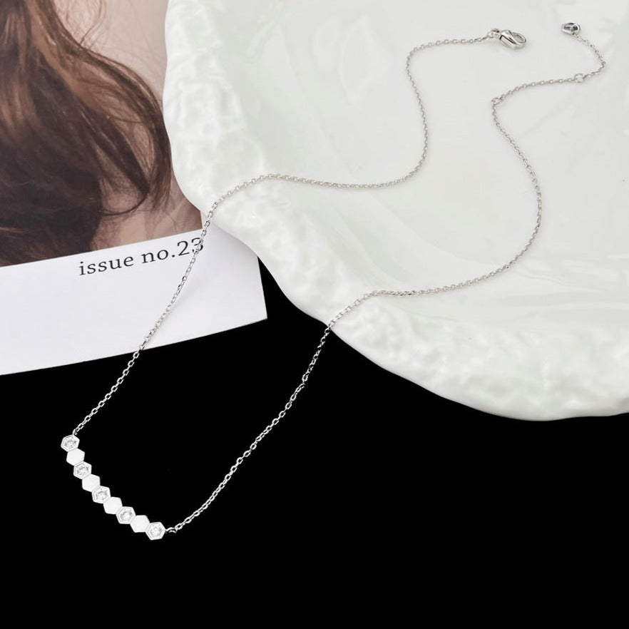 [Clover Jewelry]BEE MY LOVE DIAMOND NECKLACE