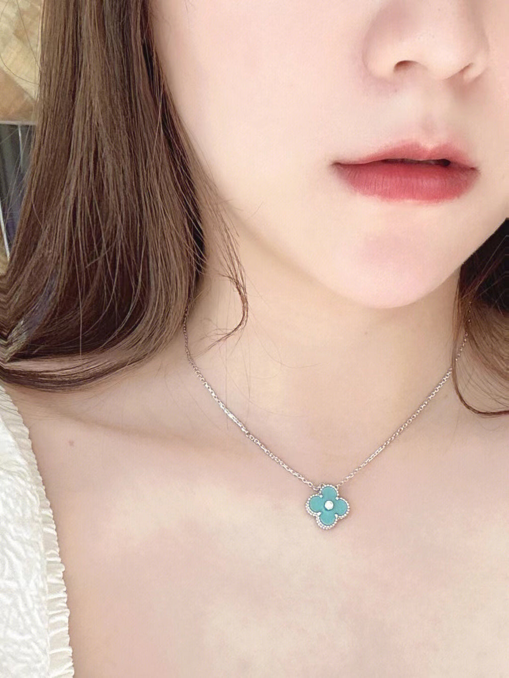 [クローバー・ジュエリー]クローバー 1 ダイヤモンド ライトブルー シルバー ネックレス