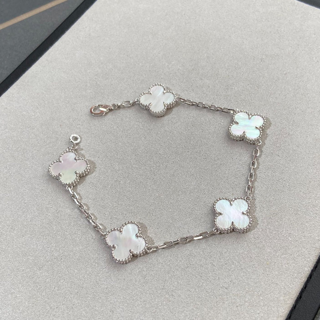 [Clover Jewelry]CLOVER SILVER MOP 5 MOTIF BRACELET