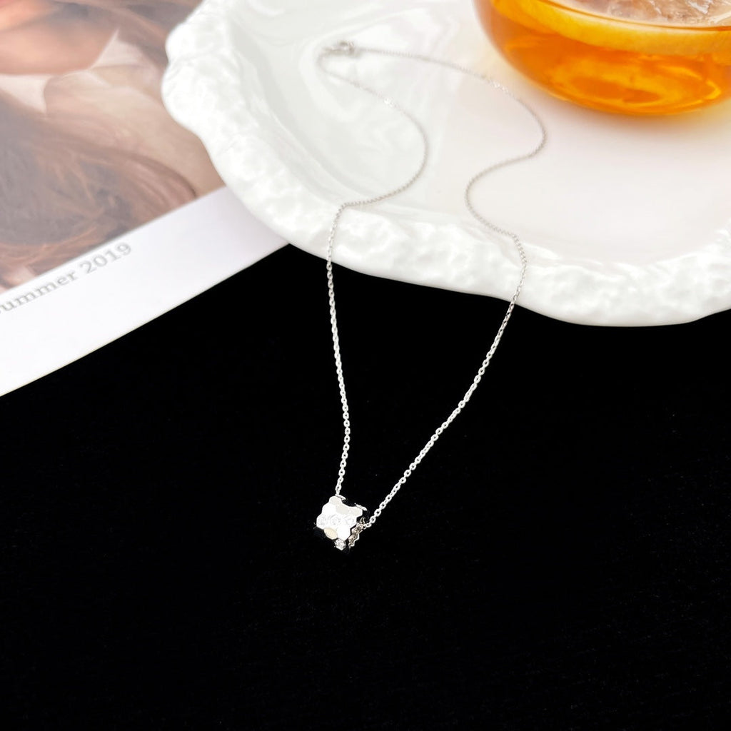 [Clover Jewelry]BEE MINI PENDANT DIAMOND NECKLACE