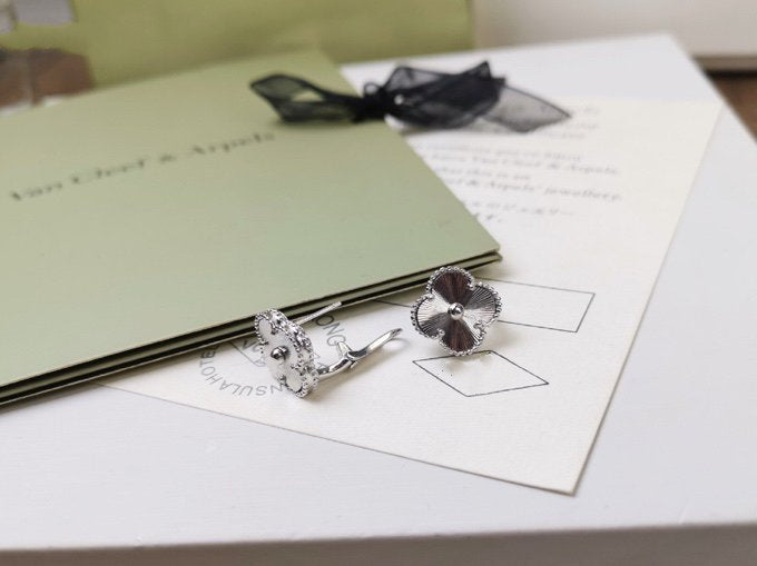 [Clover Jewelry]CLOVER MEDIUM OHRSTECKER