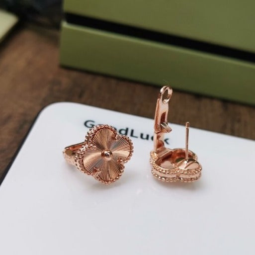 [Clover Jewelery]CLOVER MEDIUM STUD EARRINGS