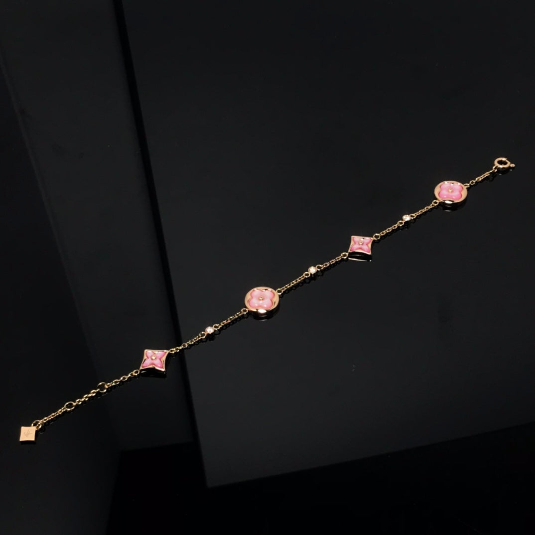 [Clover Jewellery] Armband mit Stern- und Sonnenmotiv, 4 Motive, rosa Perlmutt, Roségold 