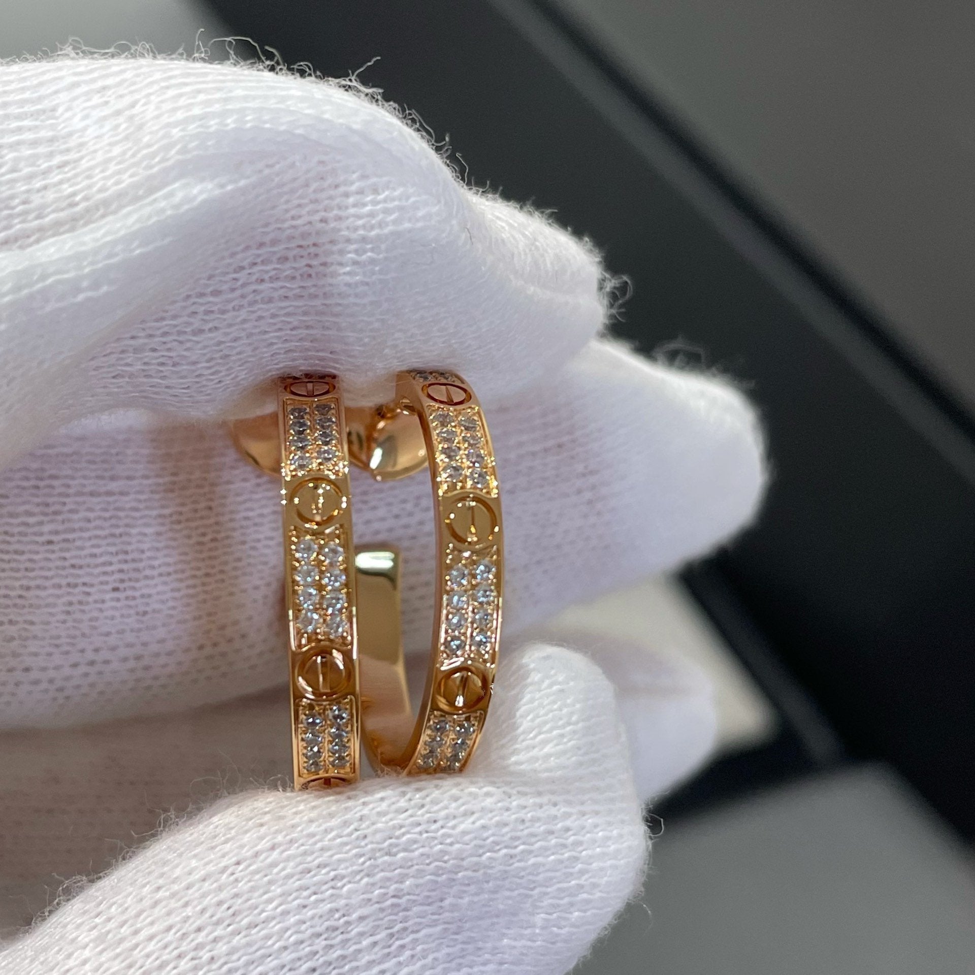 [Clover Jewelry]LOVE DIAMOND PINK GOLD HOOP EARRINGS