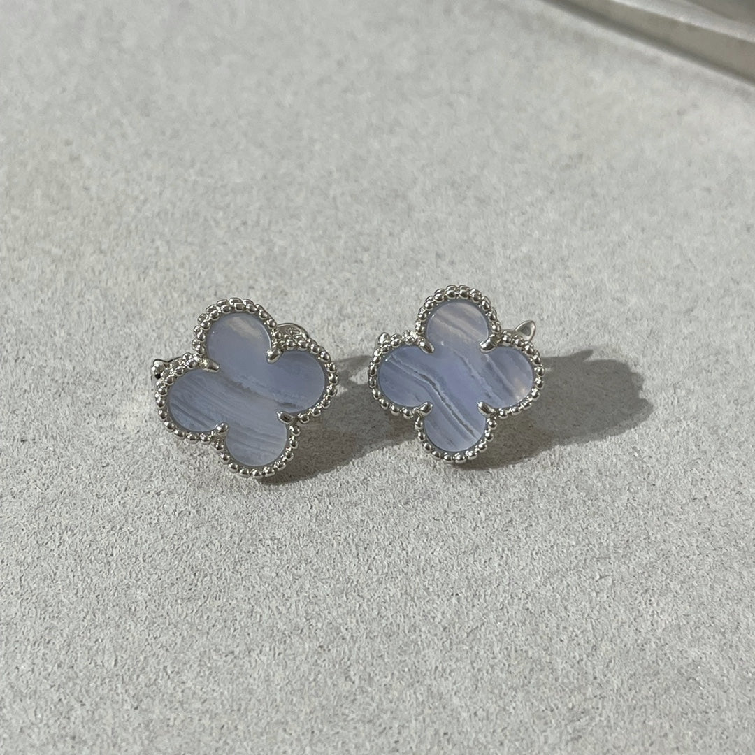 [Clover Jewelry]クローバーカルセドニーシルバースタッドピアス