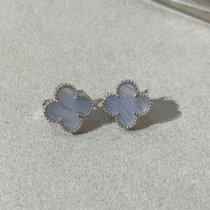 [Clover Jewelery]CLOVER CHALCEDONY SILVER STUD EARRINGS